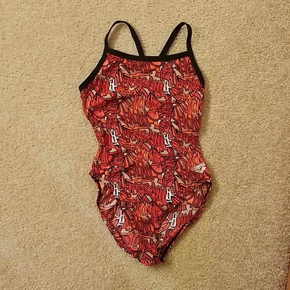 Competitive suit